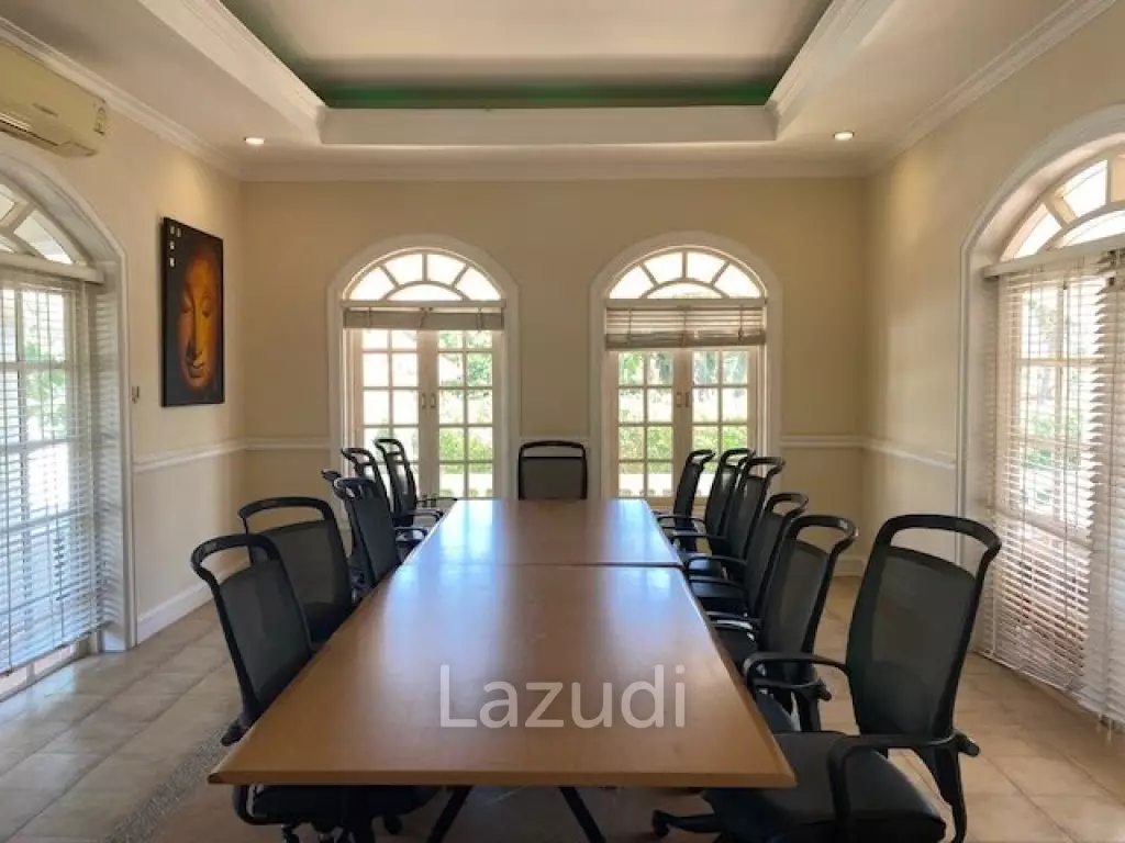 Grand Luxury 5 Bed Pool Villa