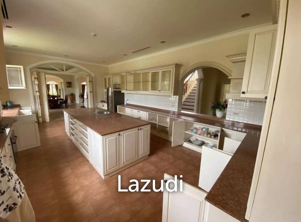 4,000 Sqm 5 Bed 6 Bath Villa For Sale