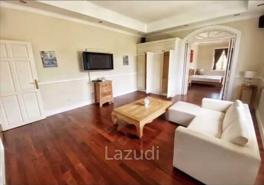 Grand Luxury 5 Bed Pool Villa