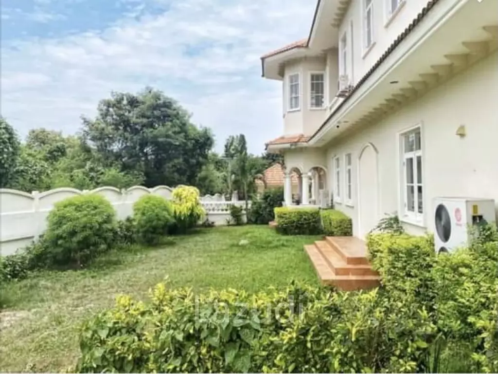 Grand Luxury 5 Bed Pool Villa