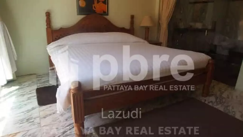 Jomtien Palace Pool Villa For Sale