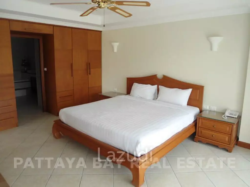 1 Bed 1 Bath 102 SQ.M View Talay Residence 6