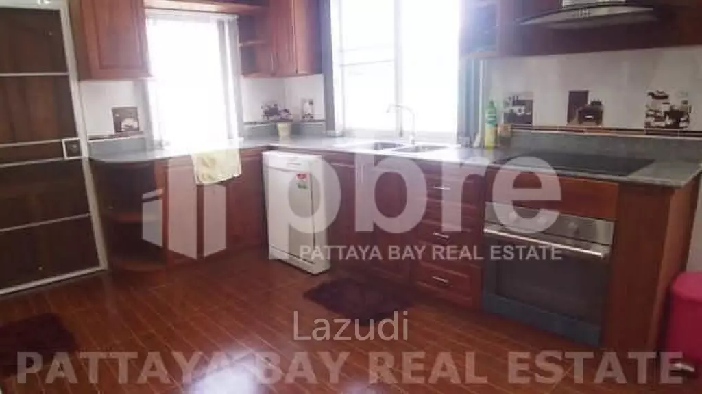Jomtien Pool Villa For Sale