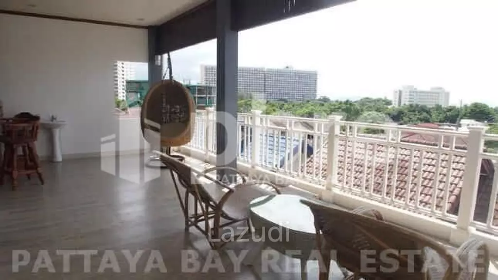 Jomtien Pool Villa For Sale