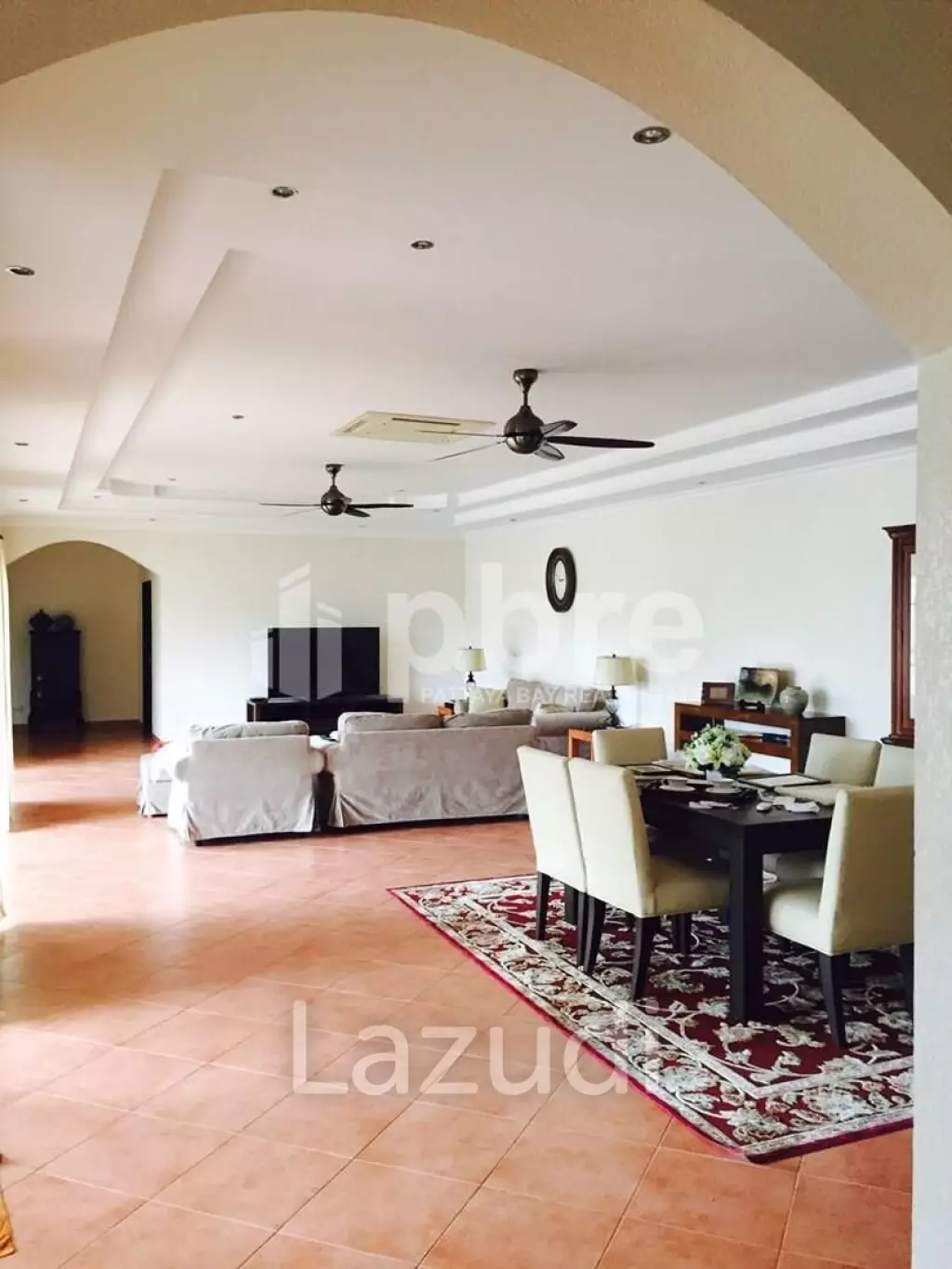 Freeway Villa For Sale in East Pattaya