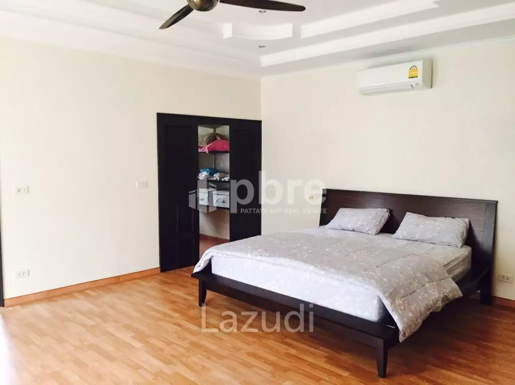 Freeway Villa For Sale in East Pattaya
