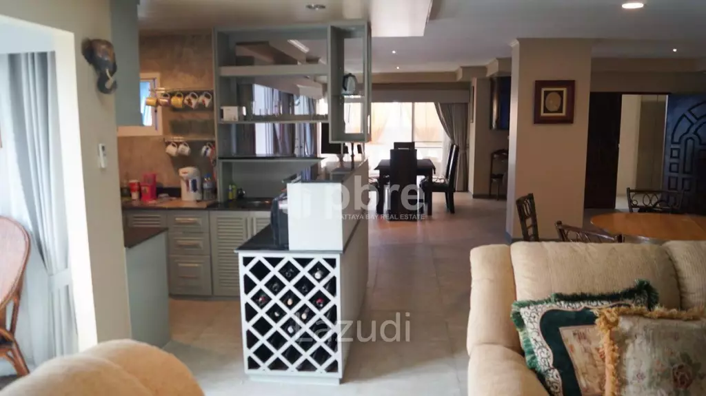 2 Bed 3 Bath 222 SQ.M Bay view Condominium