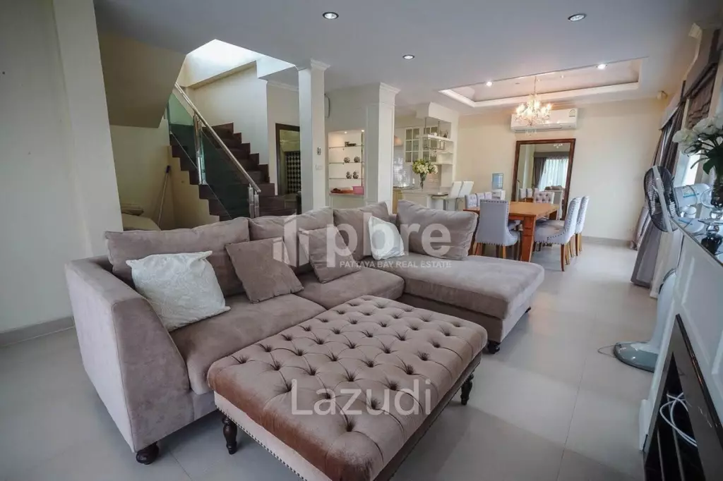 Baan Dusit For Sale in Huay Yai