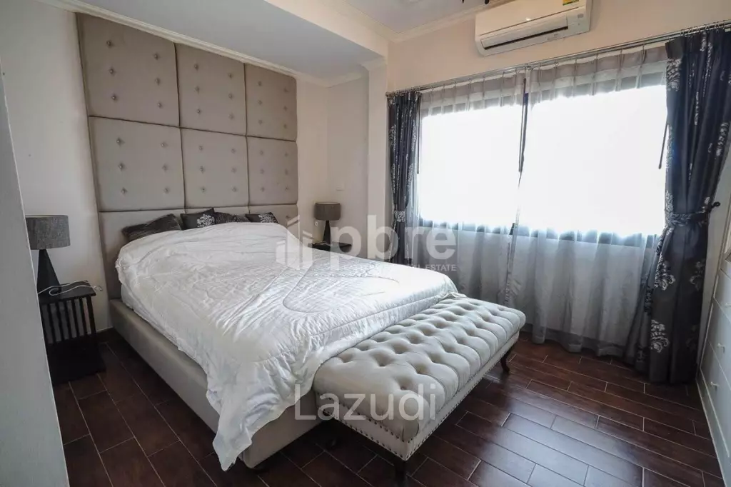 Baan Dusit For Sale in Huay Yai