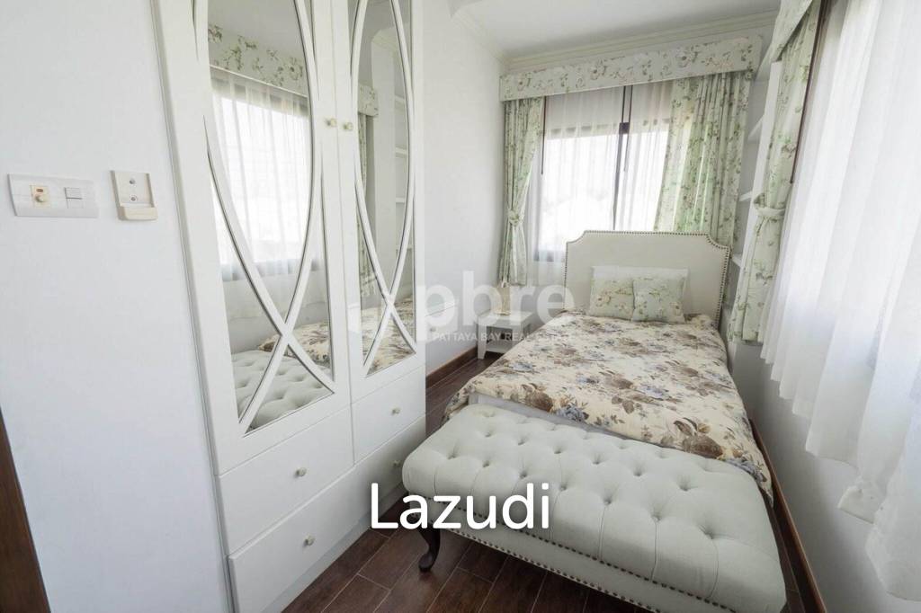 Baan Dusit For Sale in Huay Yai