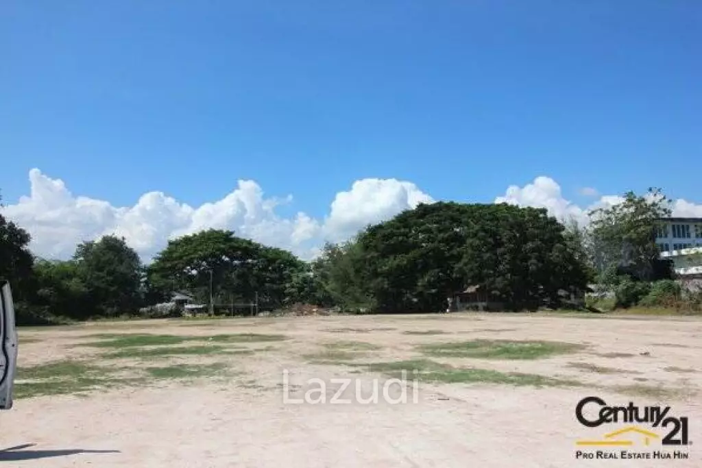Amazing Absolute Beachfront Land in South Cha Am - Cha-Am