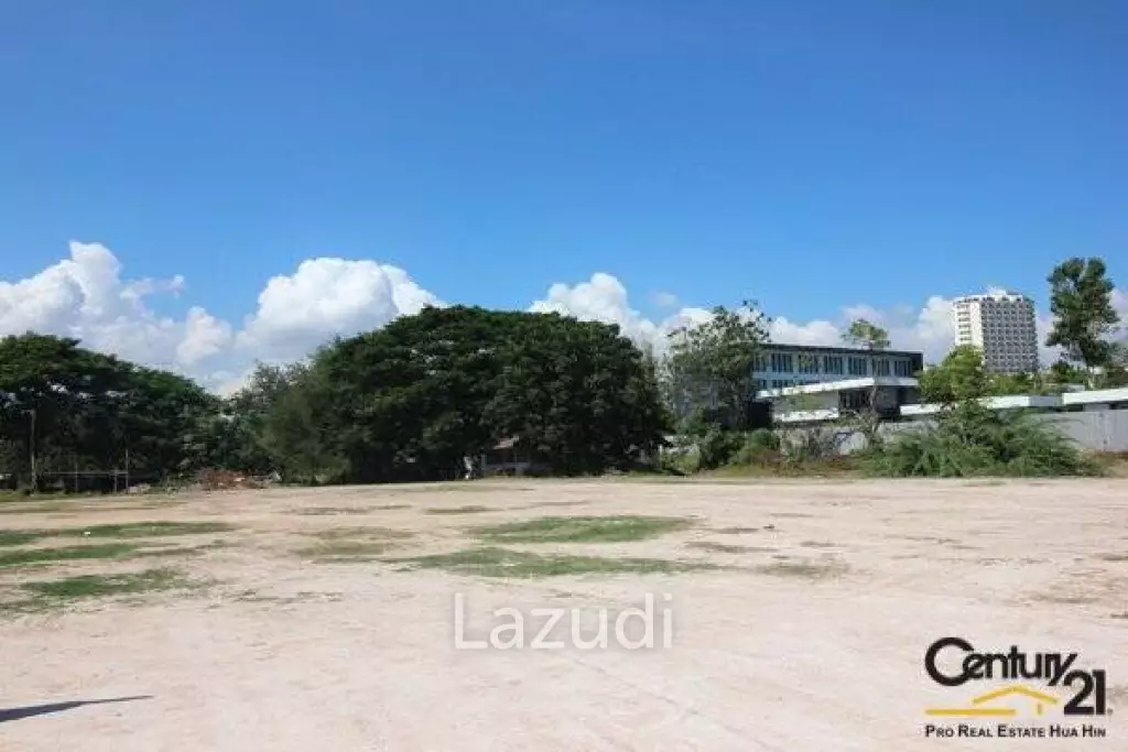 Amazing Absolute Beachfront Land in South Cha Am - Cha-Am