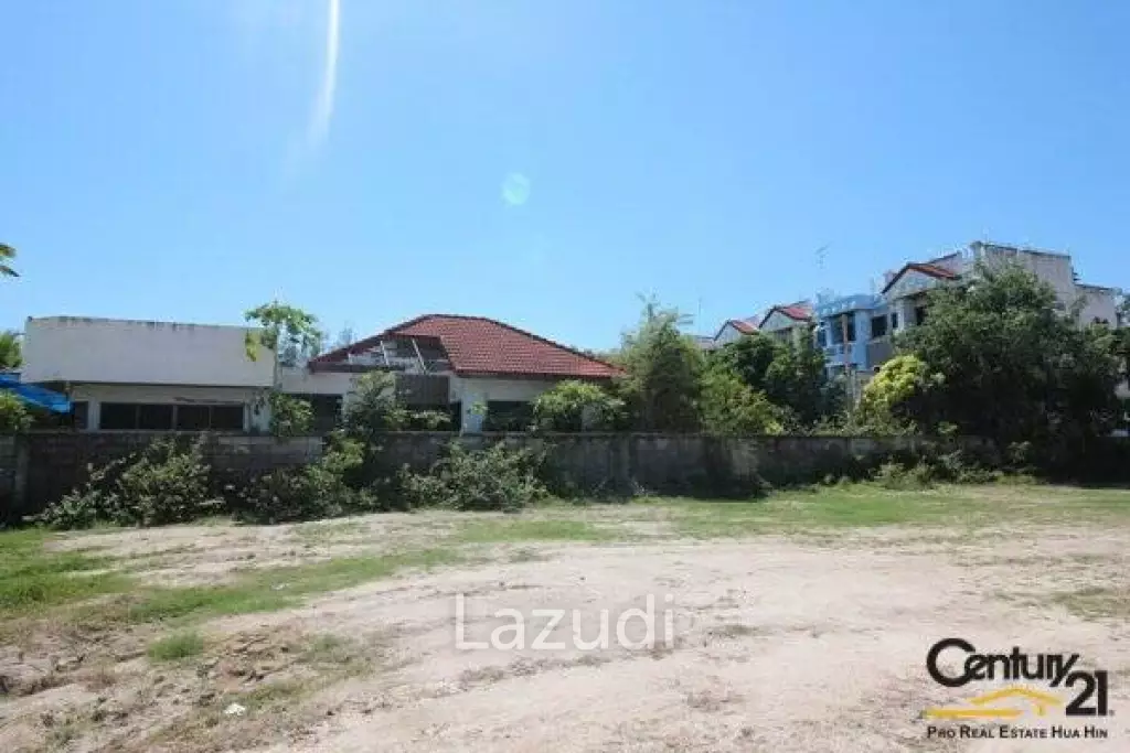 Amazing Absolute Beachfront Land in South Cha Am - Cha-Am