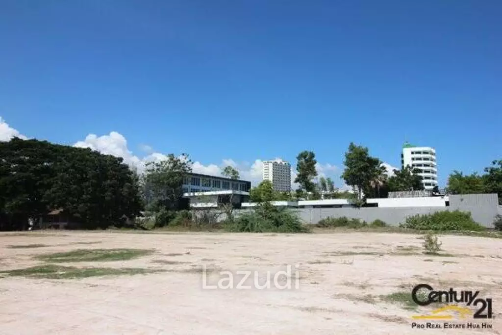 Amazing Absolute Beachfront Land in South Cha Am - Cha-Am
