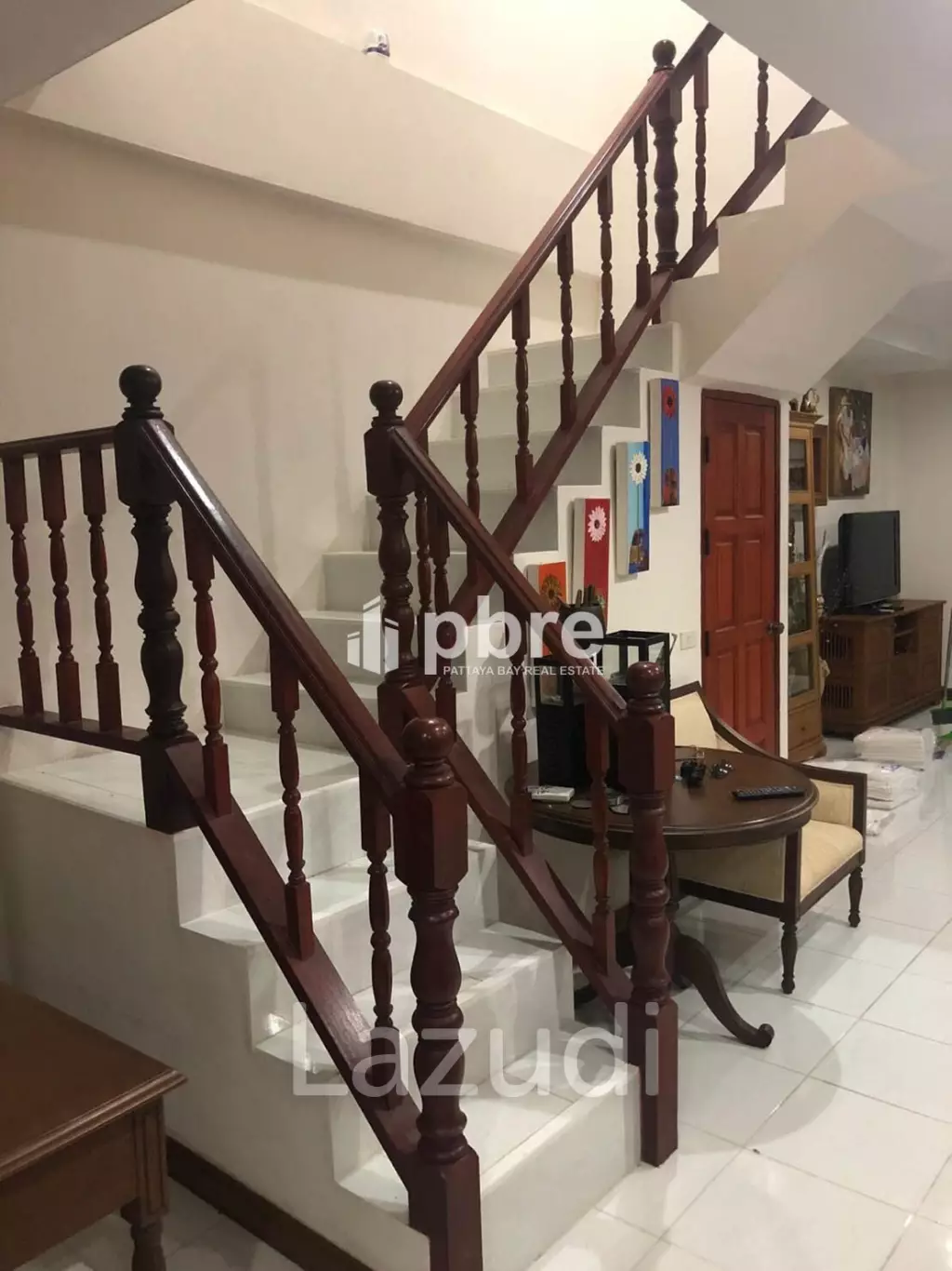 Town House  For Sale in Pratumnak