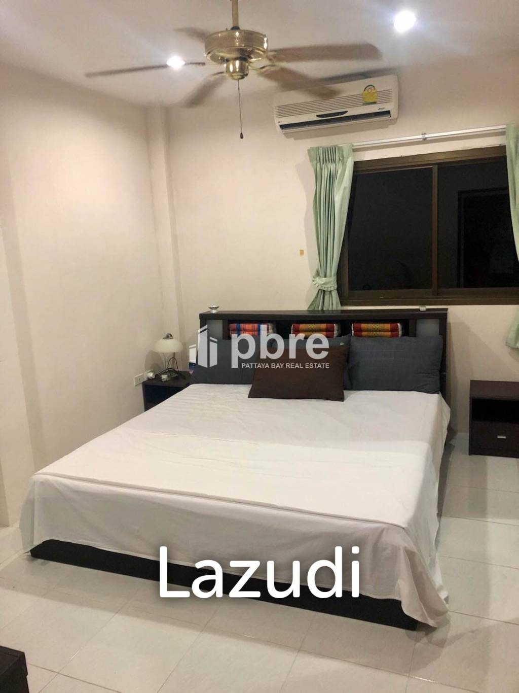 Town House  For Sale in Pratumnak