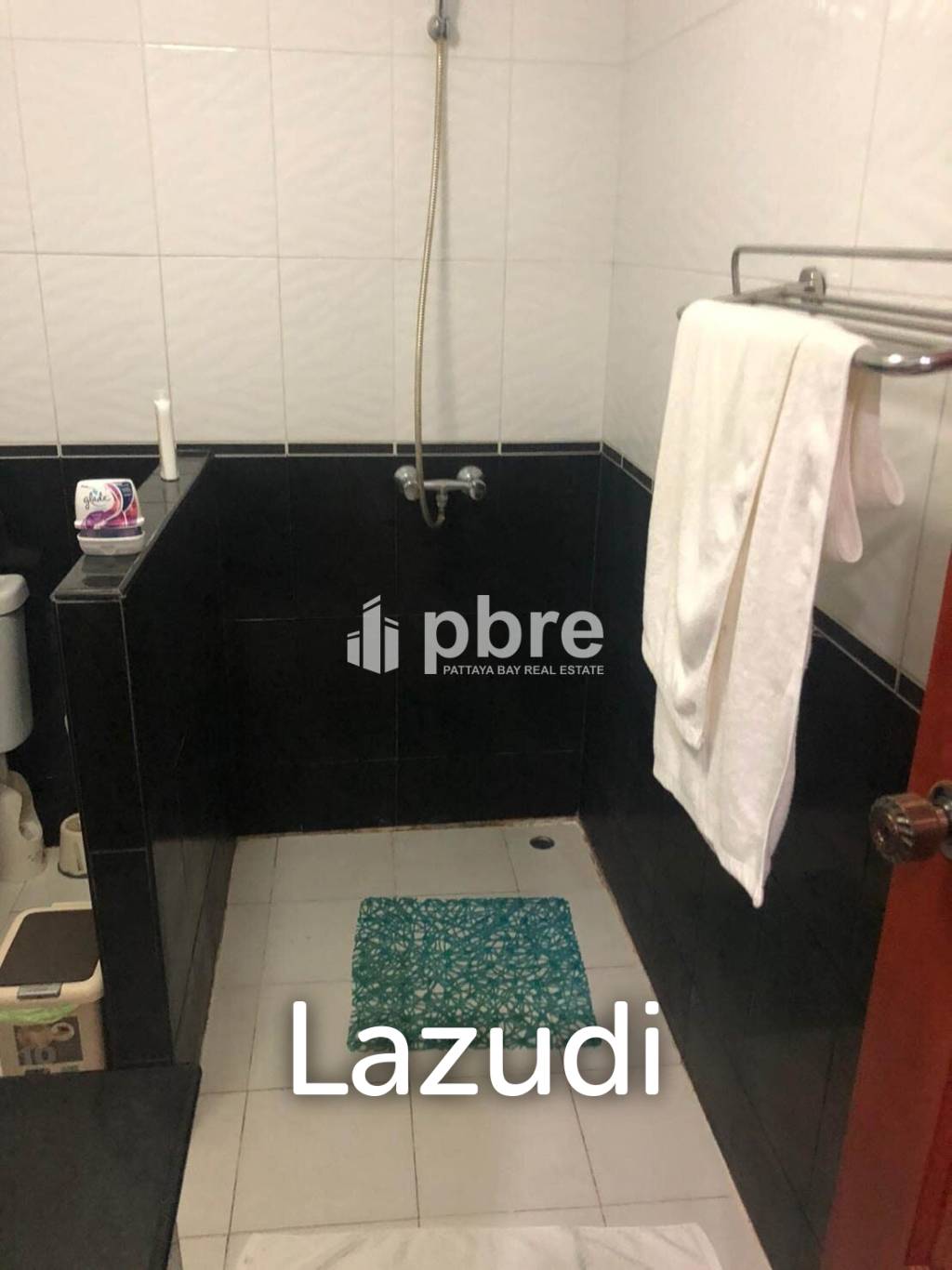 Town House  For Sale in Pratumnak