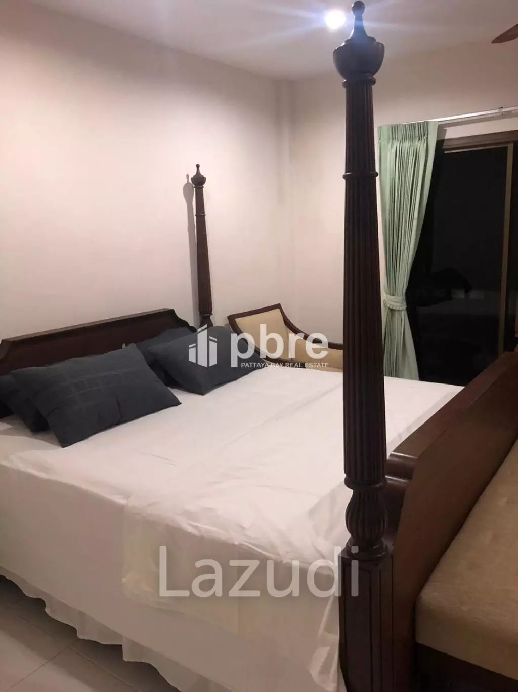 Town House  For Sale in Pratumnak