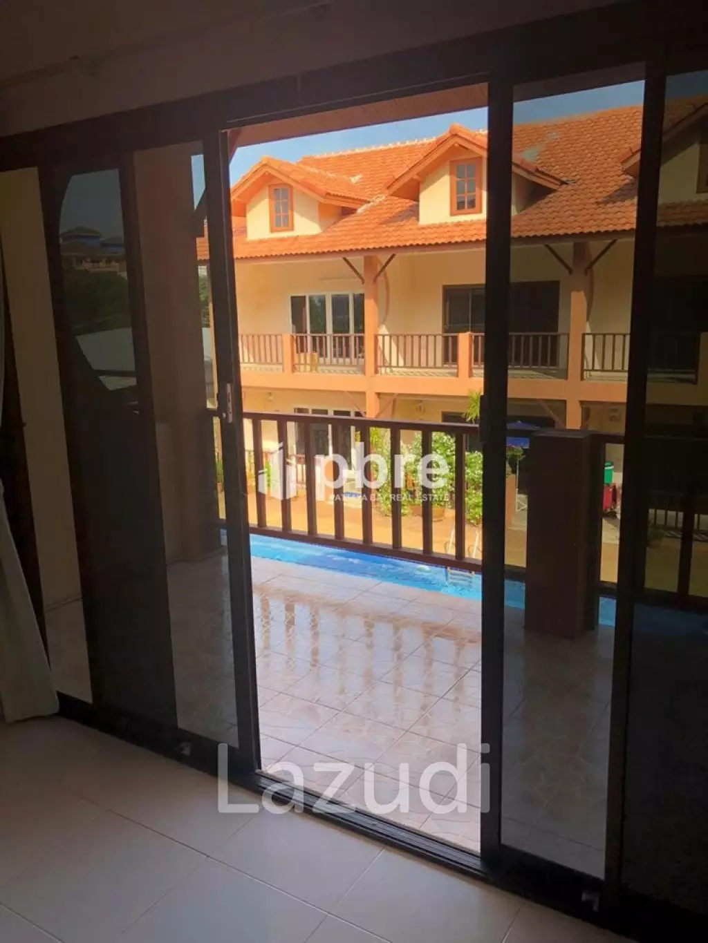 Town House  For Sale in Pratumnak