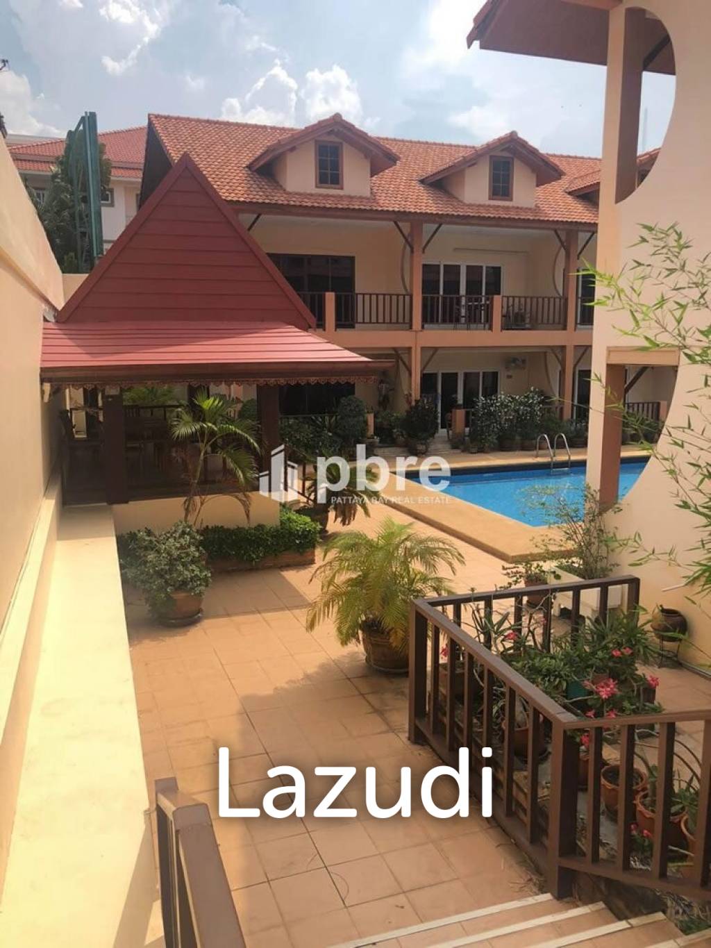 Town House  For Sale in Pratumnak