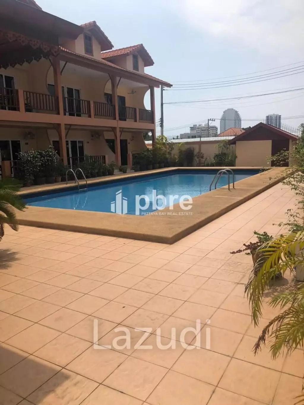 Town House  For Sale in Pratumnak