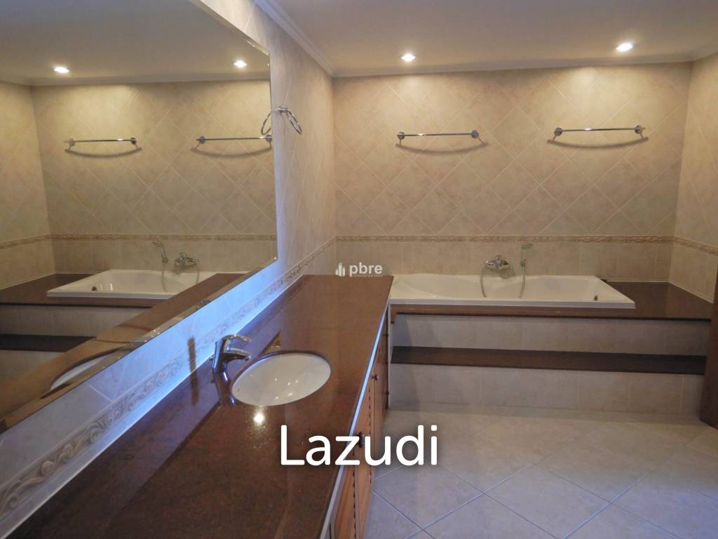 1 Bed 2 Bath 112 SQ.M View Talay Residence 6