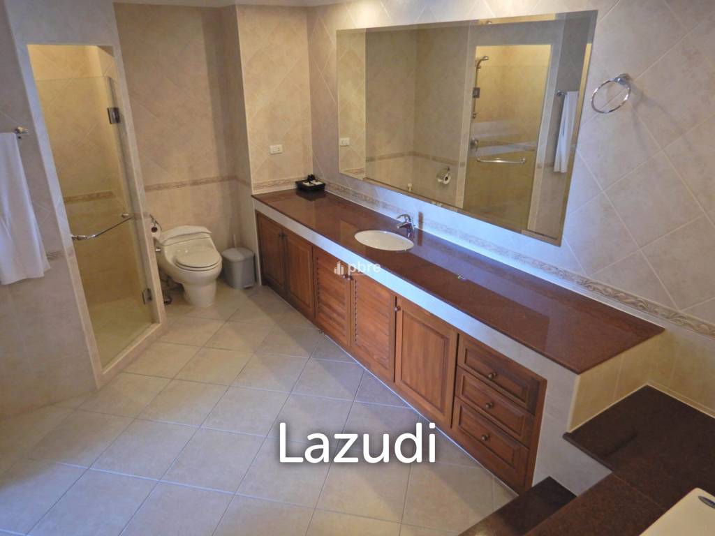 1 Bed 2 Bath 112 SQ.M View Talay Residence 6