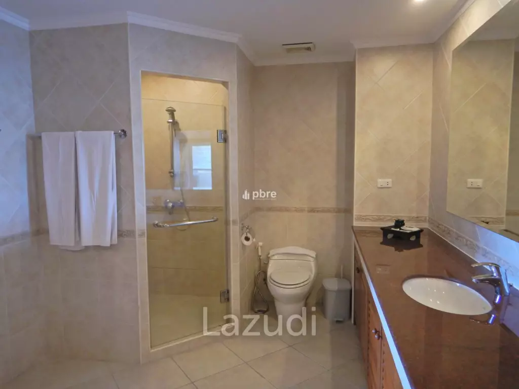 1 Bed 2 Bath 112 SQ.M View Talay Residence 6
