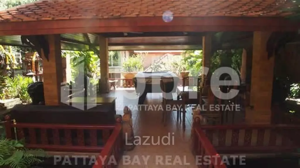Jomtien Palace Pool Villa For Rent