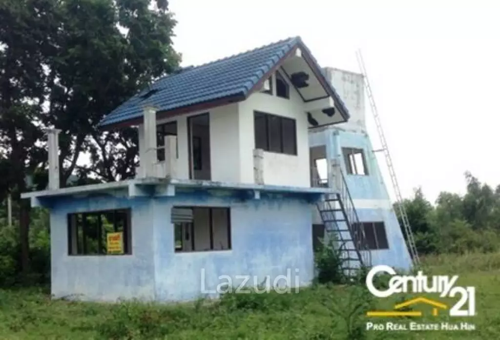 LAND FOR SALE IN PRANBURI NEAR THE BEACH