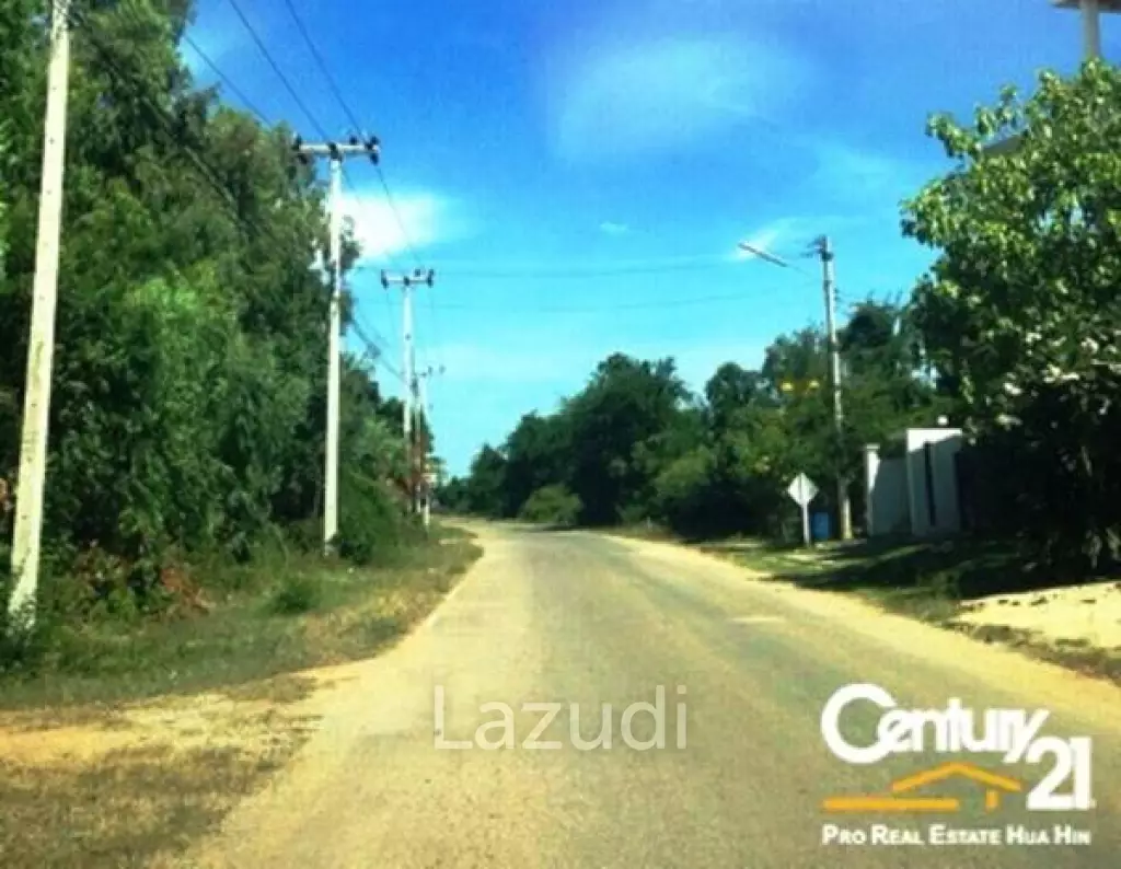 LAND FOR SALE IN PRANBURI NEAR THE BEACH