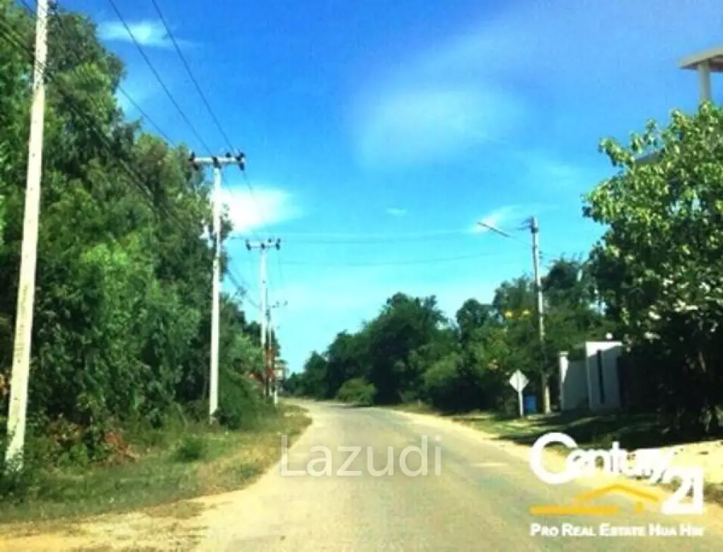 LAND FOR SALE IN PRANBURI NEAR THE BEACH