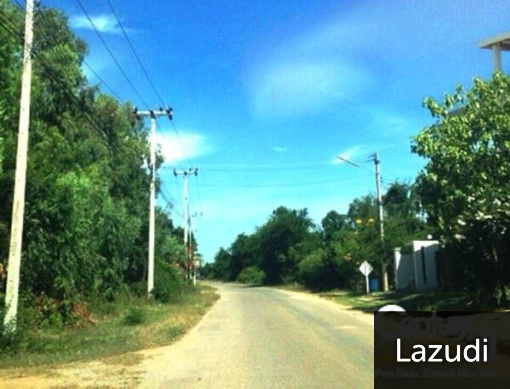 LAND FOR SALE IN PRANBURI NEAR THE BEACH