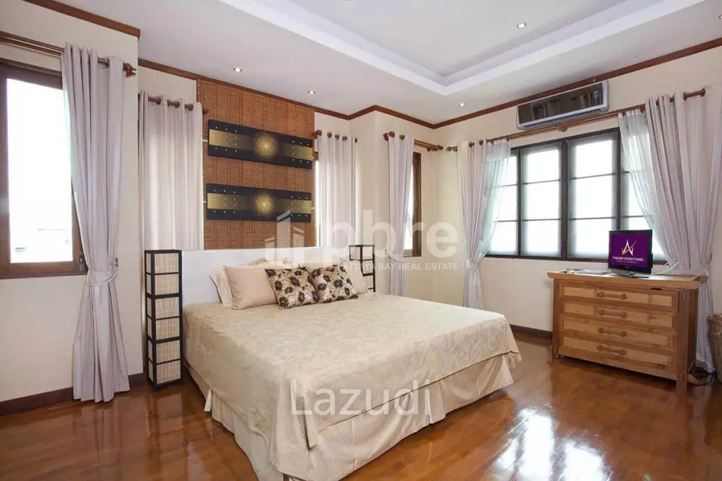 Pool Villa in Na Jomtien for Rent
