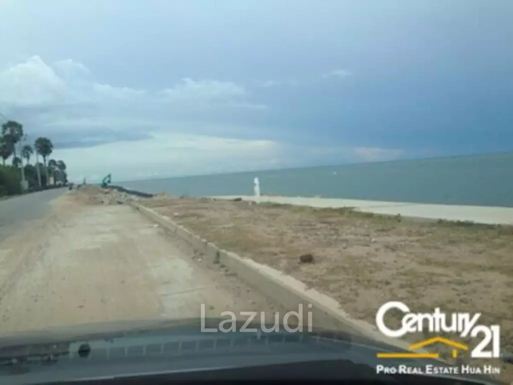 5 Rai, Beachfront Land in Pranburi