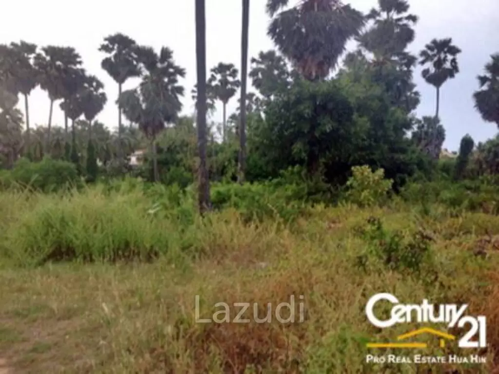 5 Rai, Beachfront Land in Pranburi