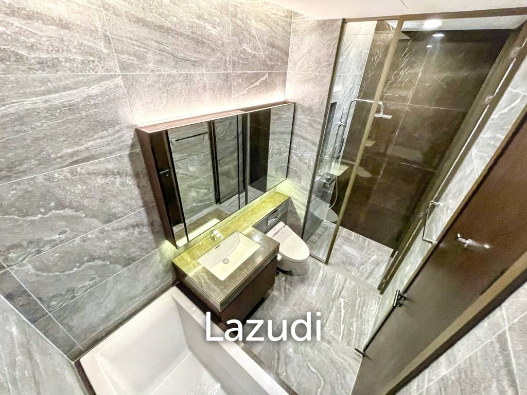 1 Bed 1 Bath 43 SQ.M The ESSE Sukhumvit 36