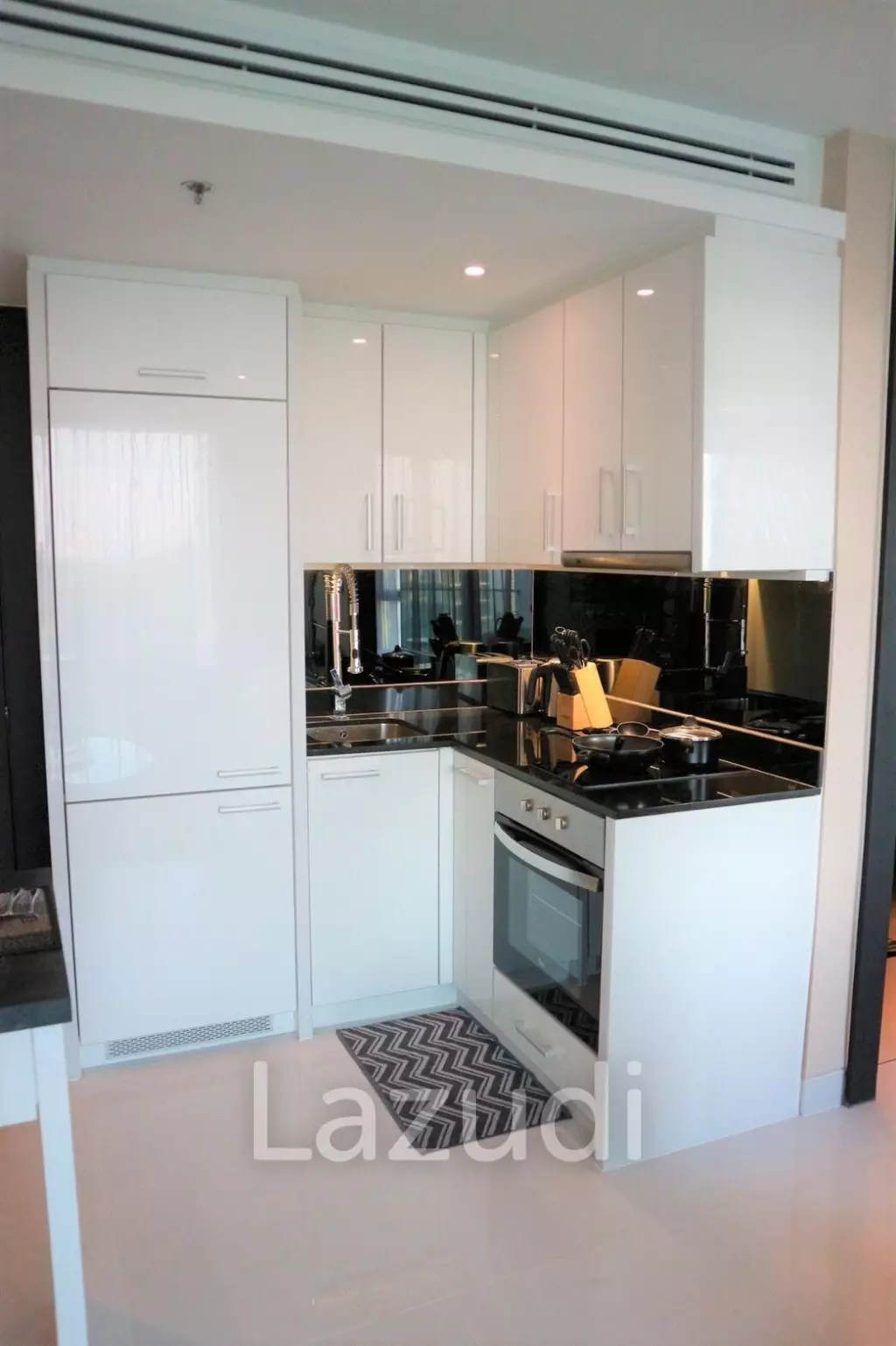 1 Bed 1 Bath 37 SQ.M Amari Residence Condo