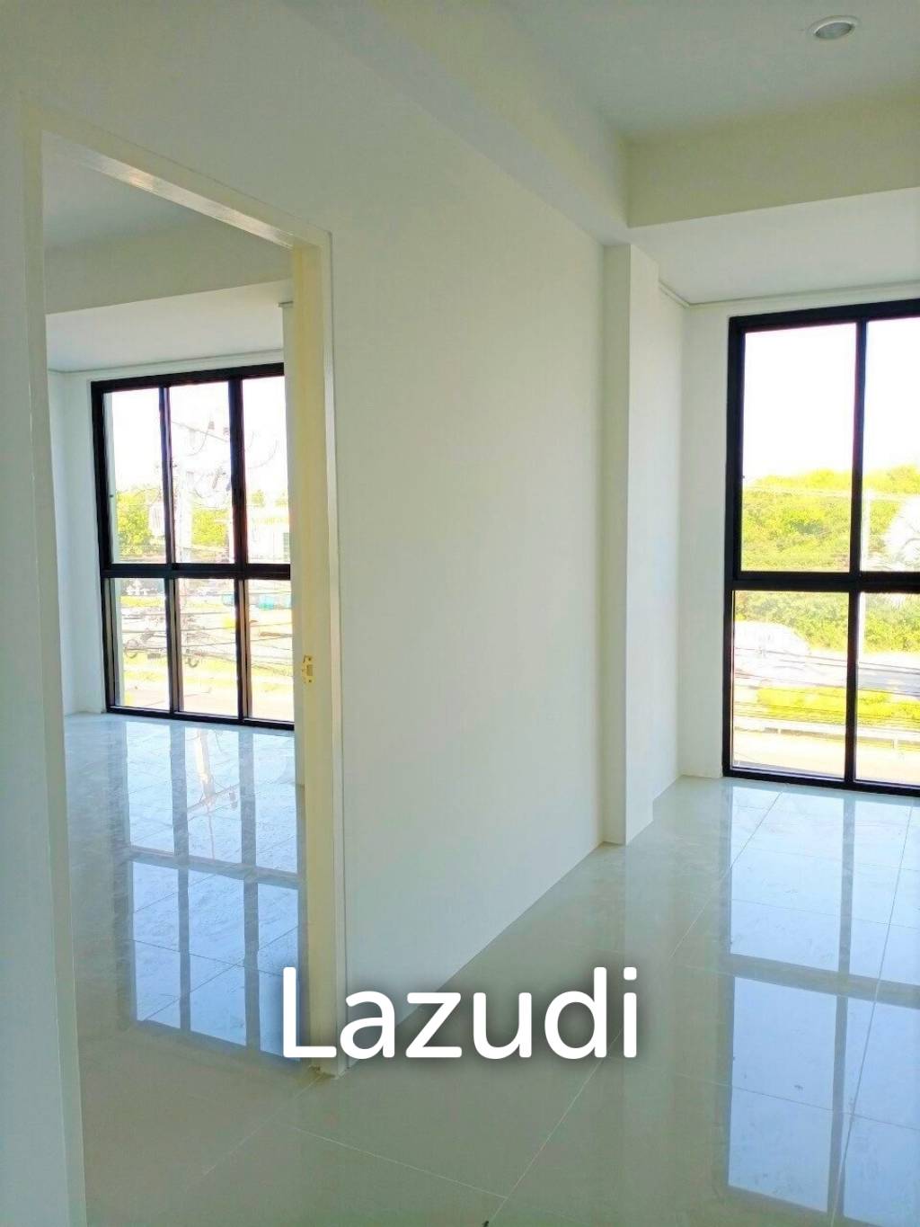 Commercial Building Sukhumvit Road in Pattaya For Sale