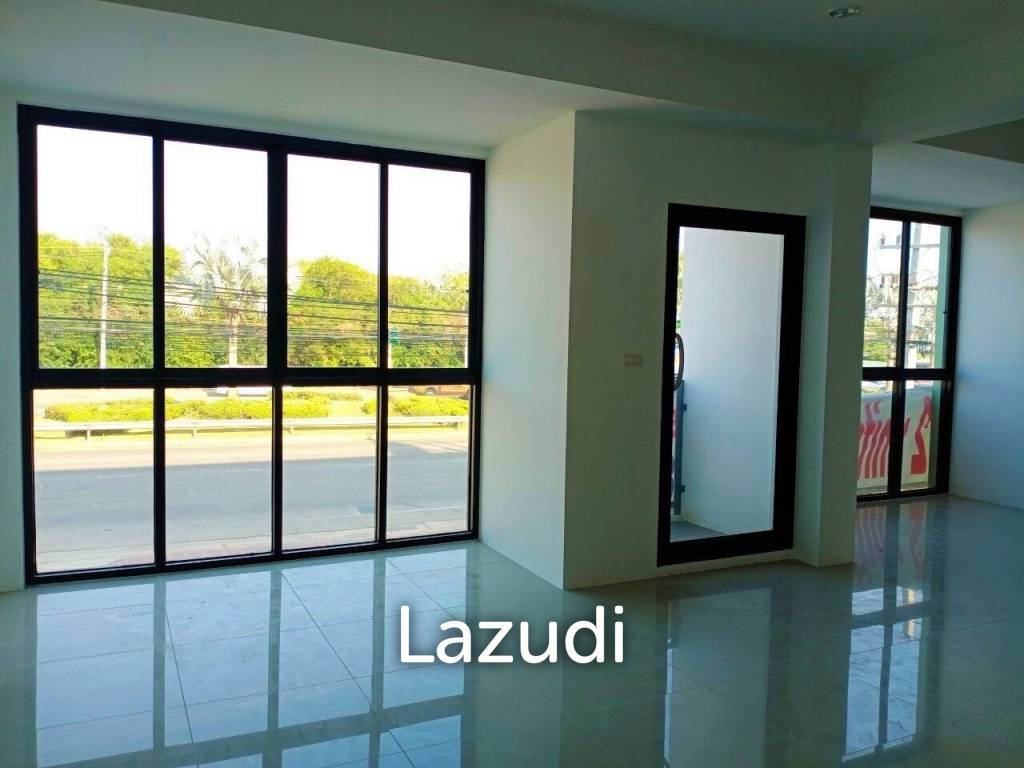 Commercial Building Sukhumvit Road in Pattaya For Sale