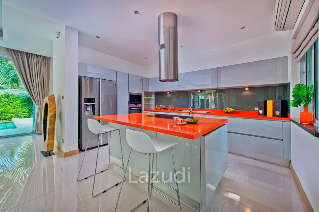 Beautiful Pool Villa For Sale In East Pattaya