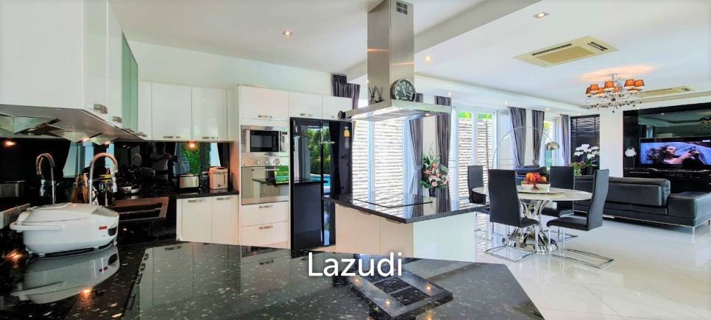 6 Bedroom Palm Oasis Villa For Sale in Pattaya