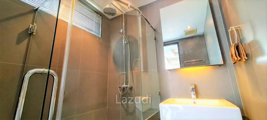 6 Bedroom Palm Oasis Villa For Sale in Pattaya