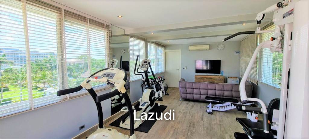 6 Bedroom Palm Oasis Villa For Sale in Pattaya
