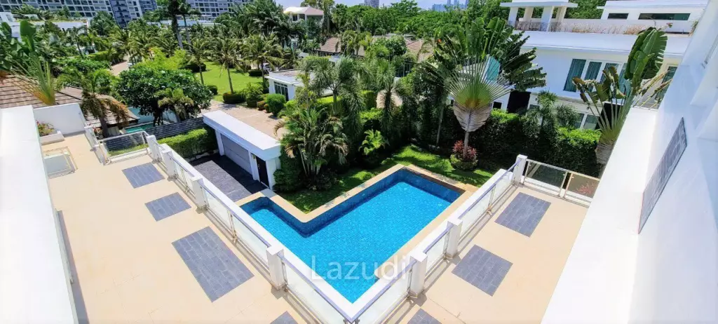 6 Bedroom Palm Oasis Villa For Sale in Pattaya