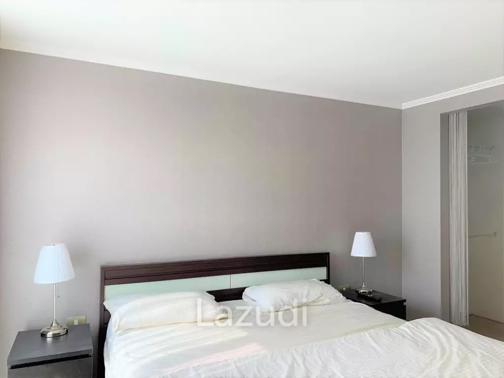 1 Bed 1 Bath 52 SQ.M The Urban Condo