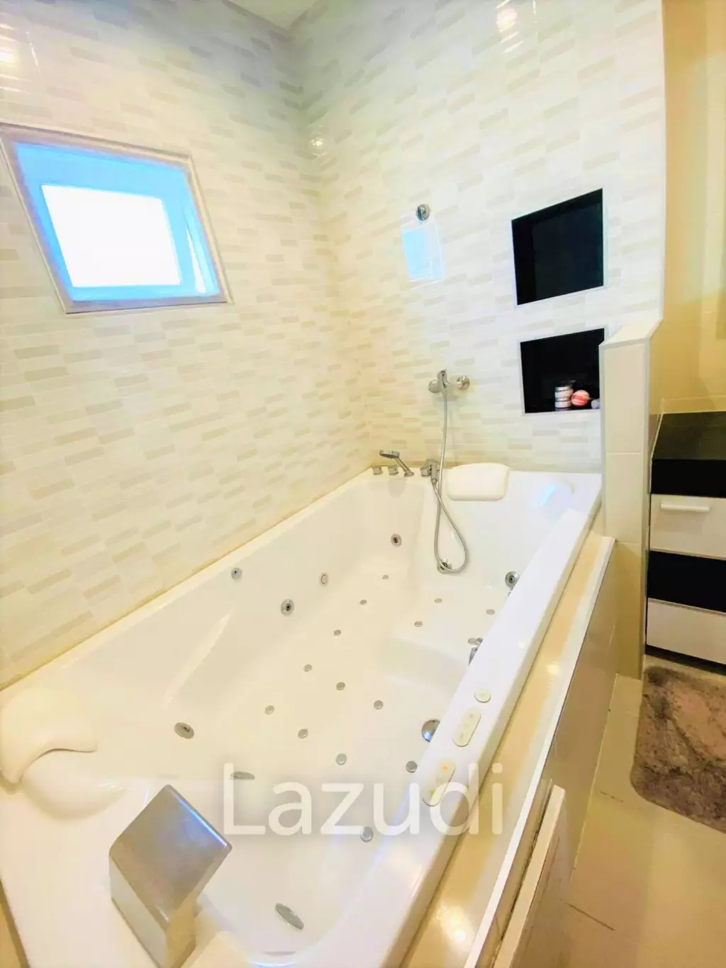 Patta Ville House For Sale