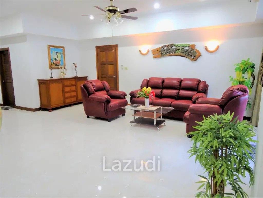 2 Bed 2 Bath 122 SQ.M Jomtien Shining Star