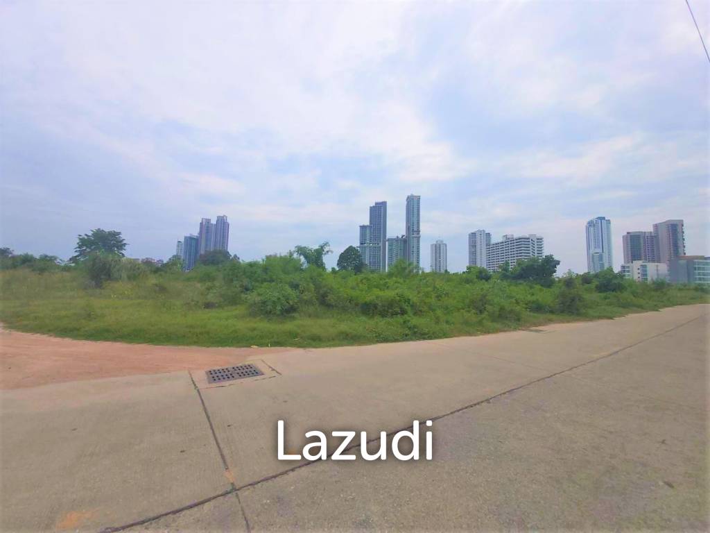 Land 15 Rai For Sale in North Pattaya