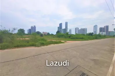 Land 15 Rai For Sale in North Pattaya